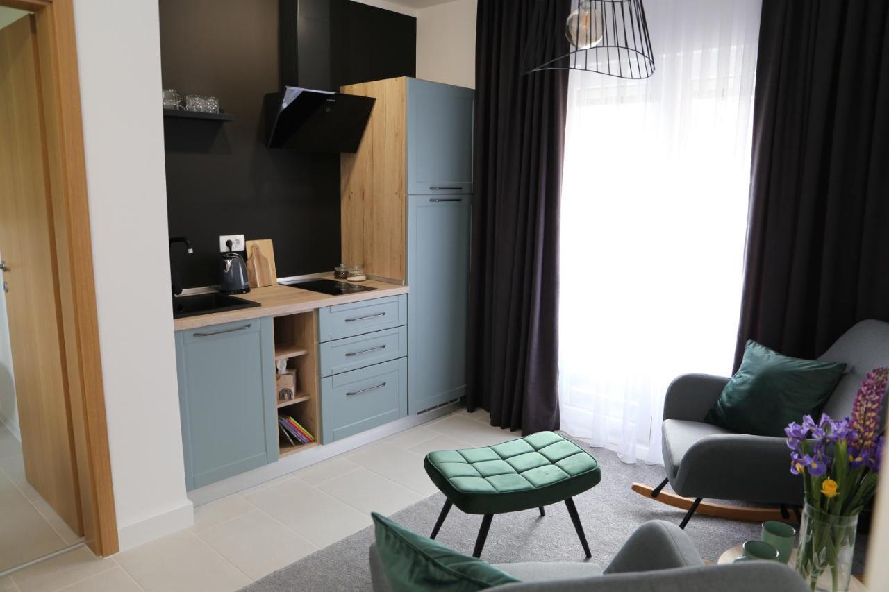 Flora Apartment