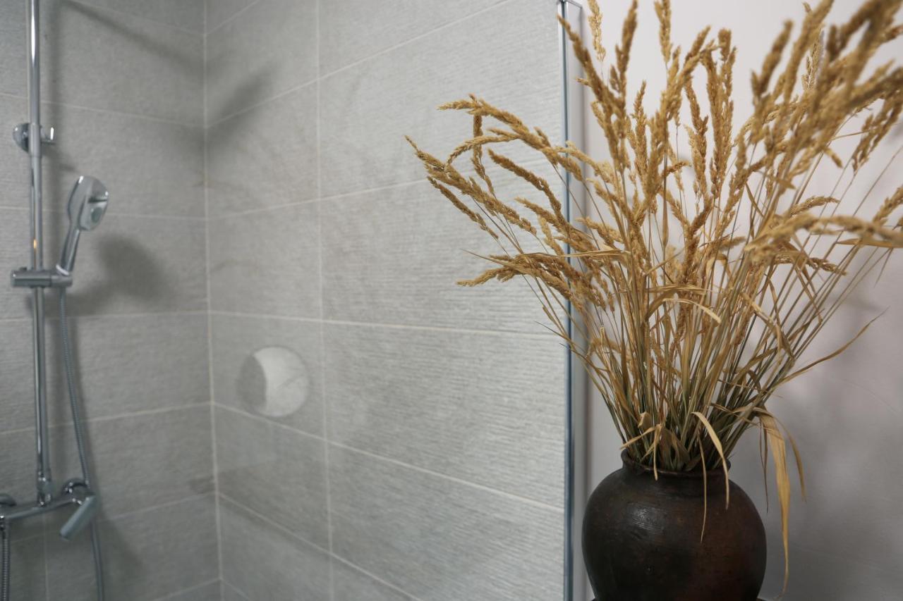 Flora Apartment *